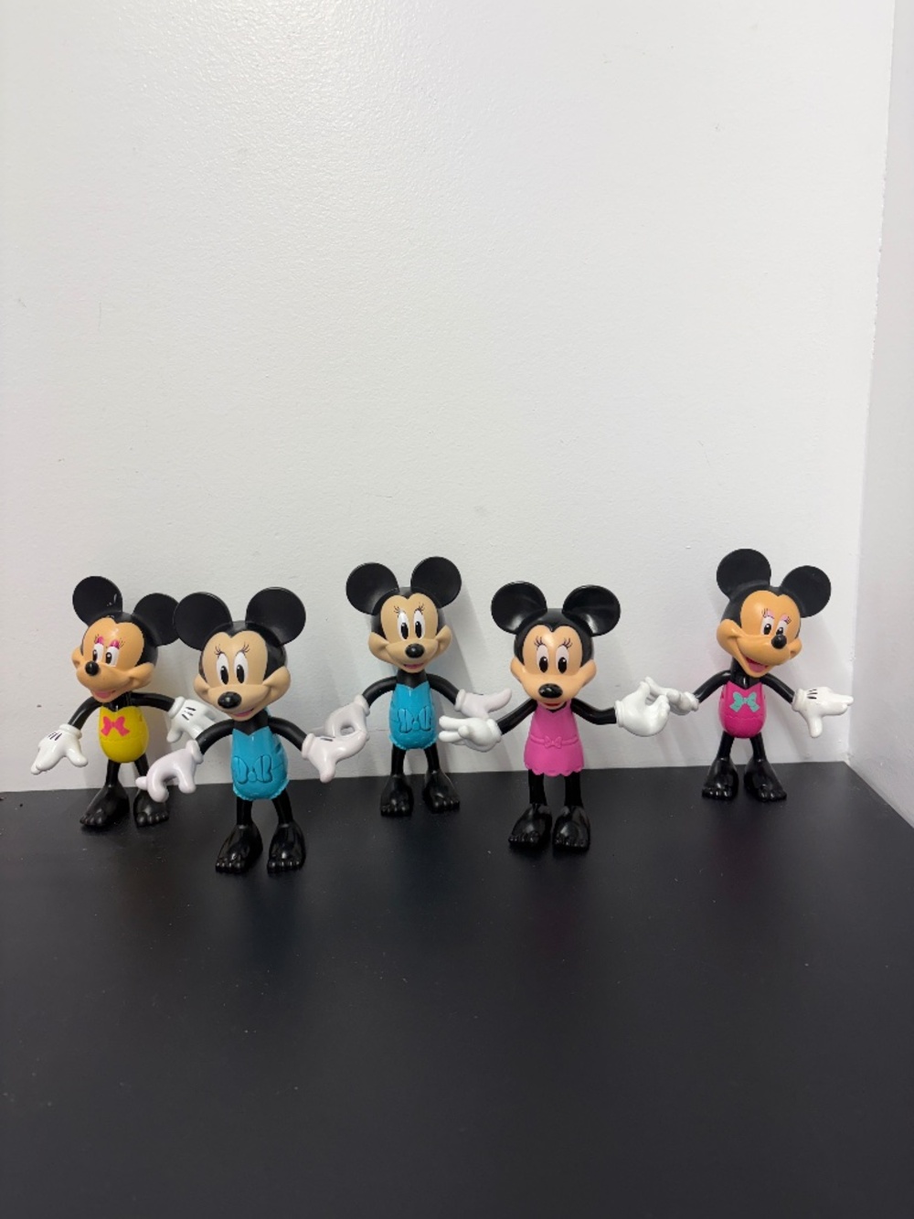 Mattel Disney Minnie Mouse Figurines w / Moveable Arms & Head - Set of 5